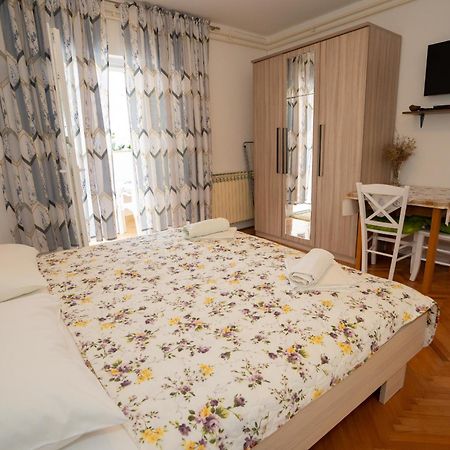 Apartmani Vidusin Novalja Zewnętrze zdjęcie
