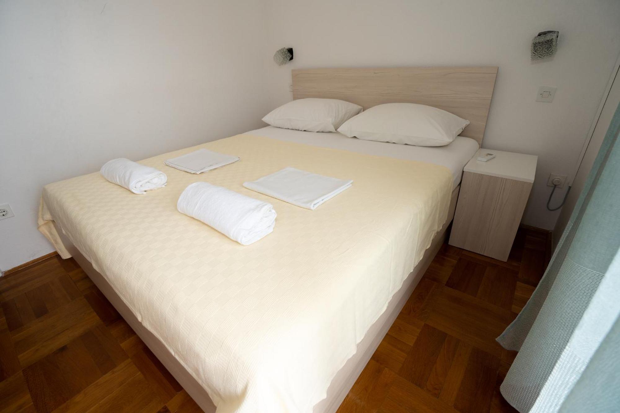 Apartmani Vidusin Novalja Zewnętrze zdjęcie