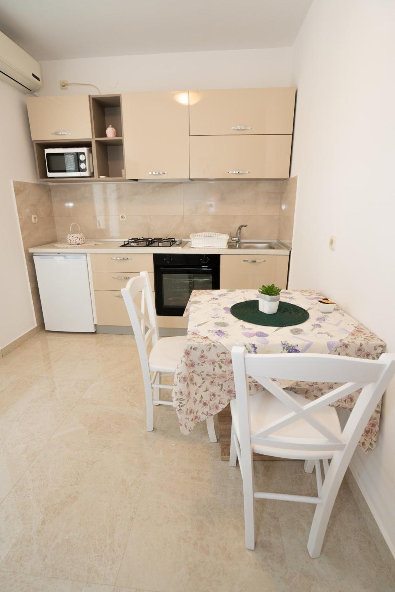 Apartmani Vidusin Novalja Zewnętrze zdjęcie