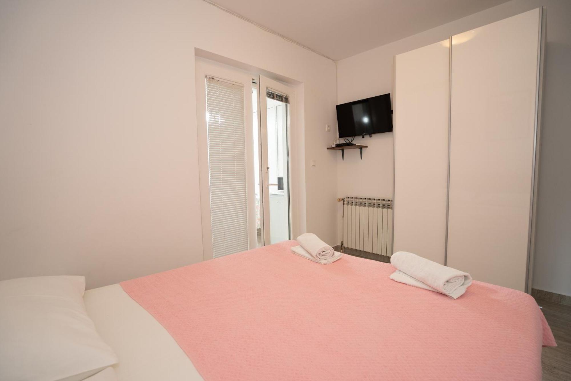 Apartmani Vidusin Novalja Zewnętrze zdjęcie