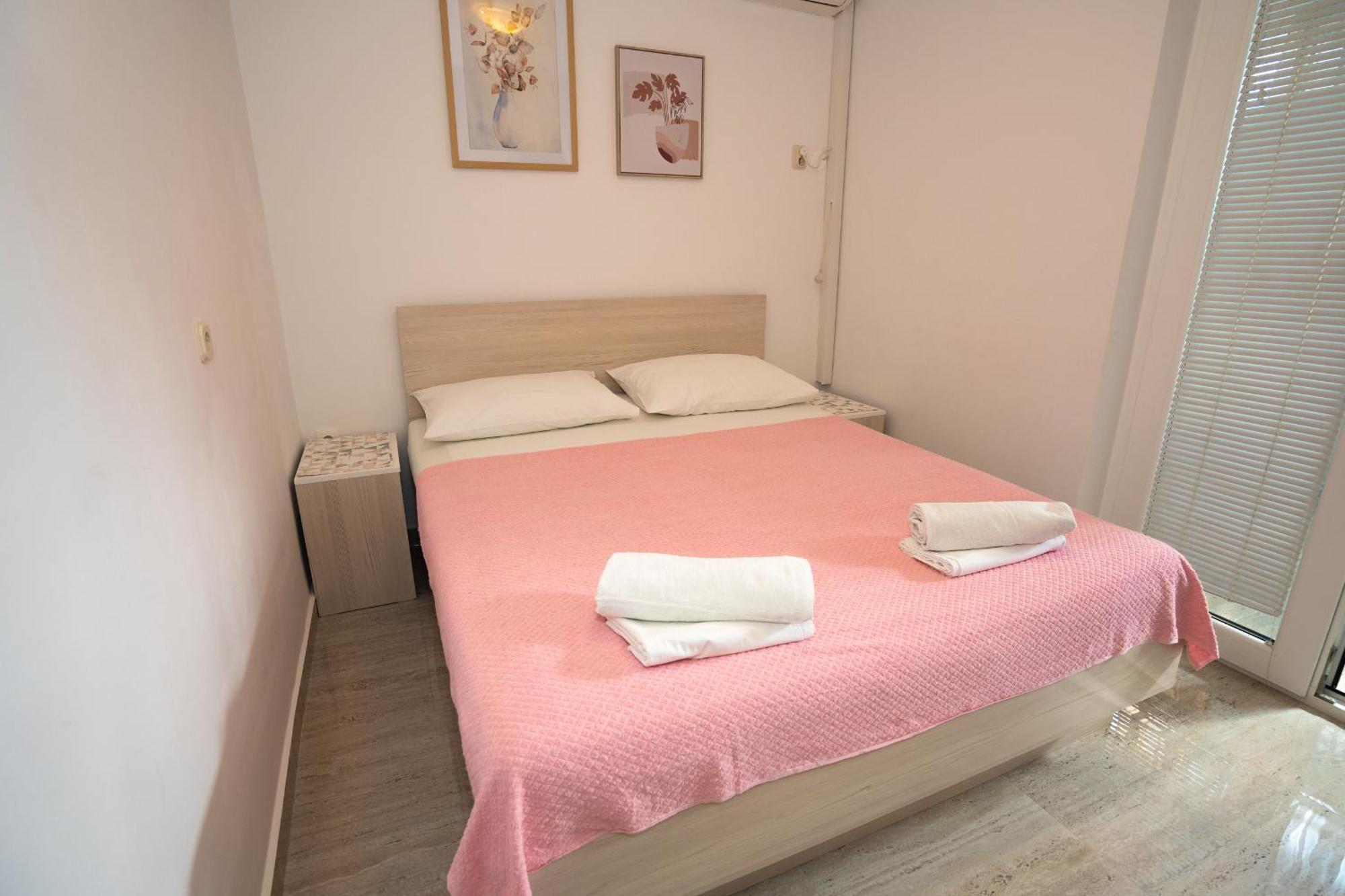 Apartmani Vidusin Novalja Zewnętrze zdjęcie