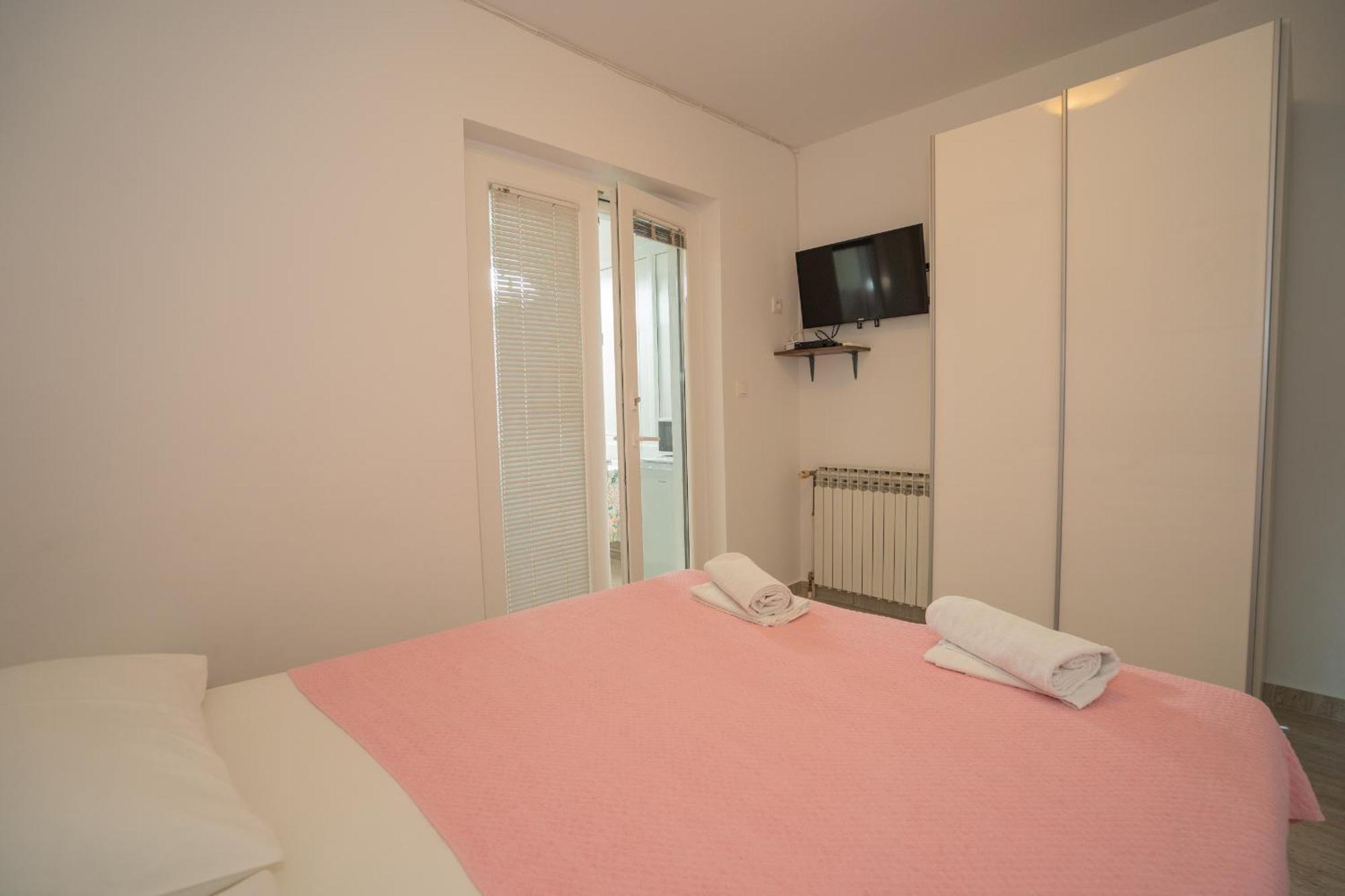 Apartmani Vidusin Novalja Zewnętrze zdjęcie
