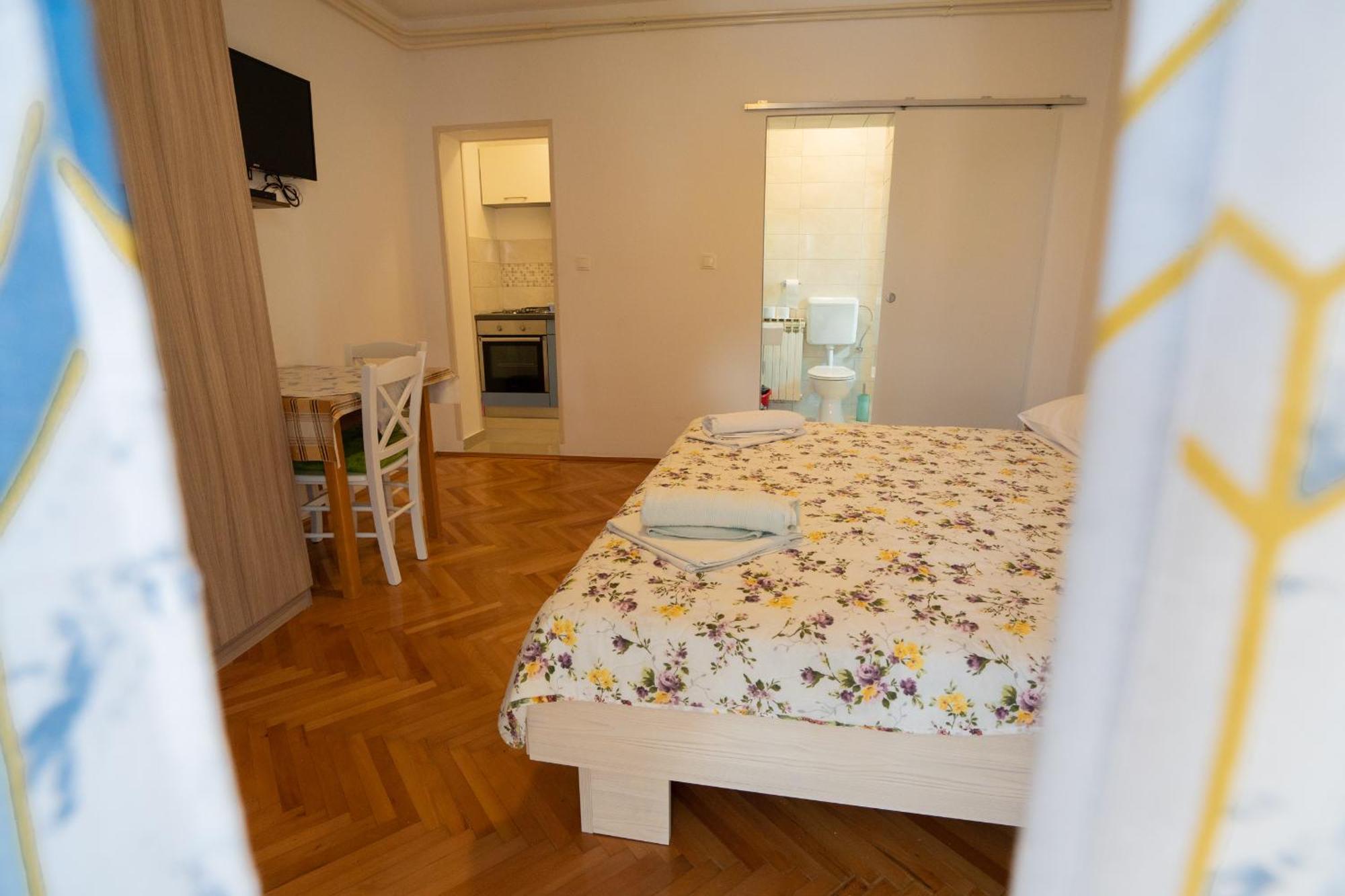 Apartmani Vidusin Novalja Zewnętrze zdjęcie